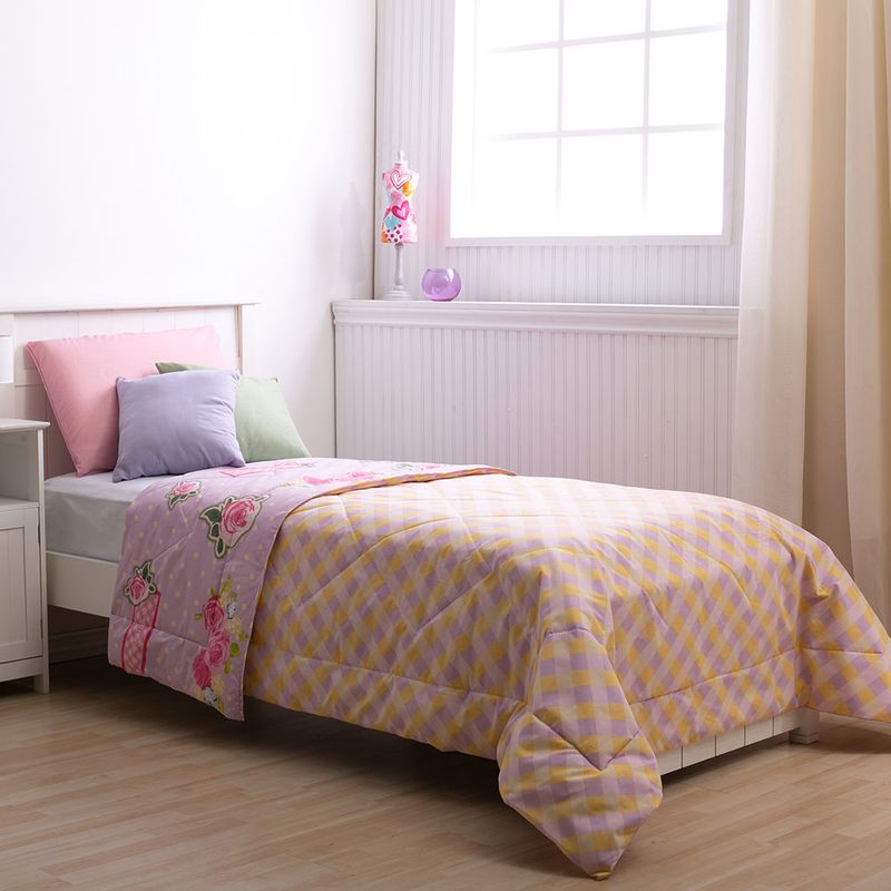 Cubre-Sarah-K-rosas-lila-rev-