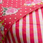 Cubre-Sarah-K-rosas-rojo-det8
