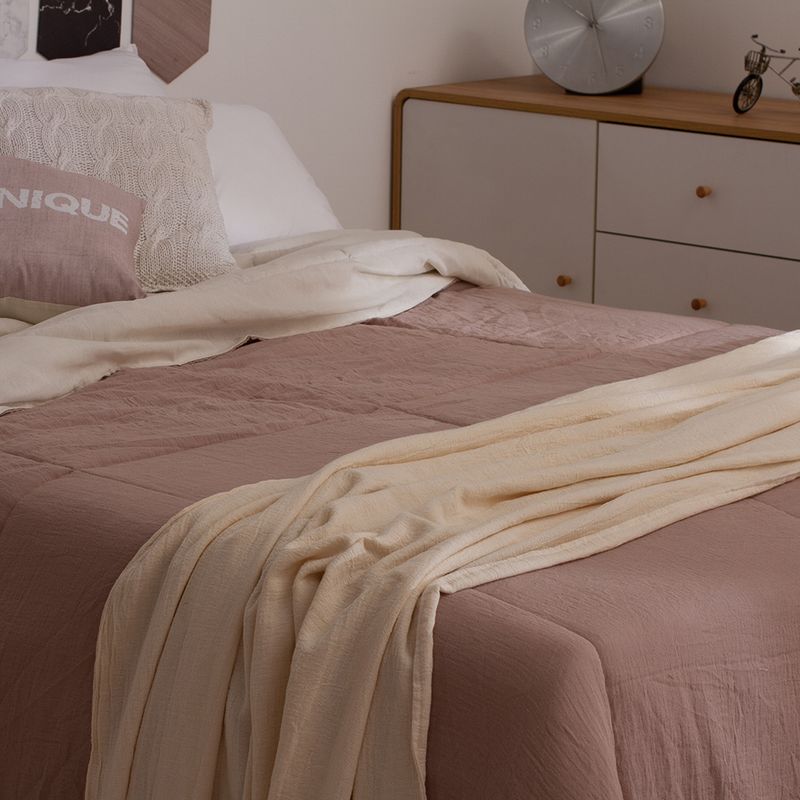 Cubrecama_DualDuty_avellana_det2_1000