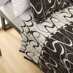 CUBRE_JACQUARD_QUEEN_ONDAS-NEGRAS_4